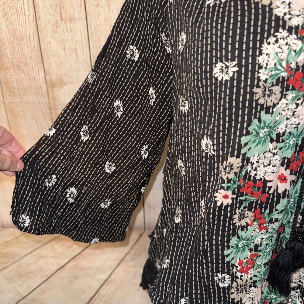 Style & Co. Black Floral Blouse with Tassel tire & crochet lace hem, sz M​​ - Picture 6 of 12